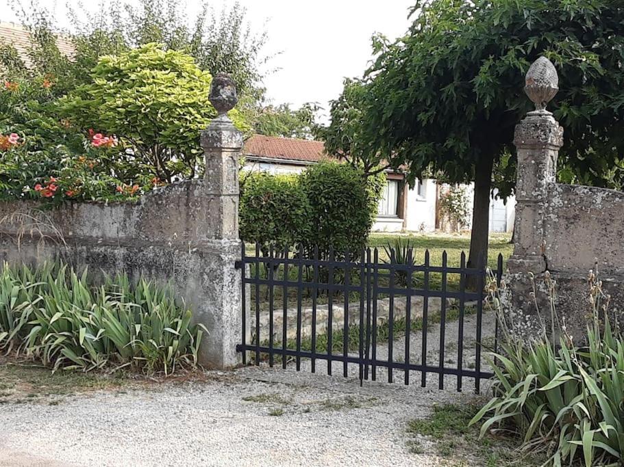 Willa Les Annexes Verdun-sur-le-Doubs Zewnętrze zdjęcie